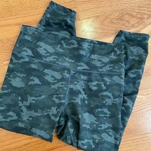 Fabletics Powerhold 7/8 Leggings